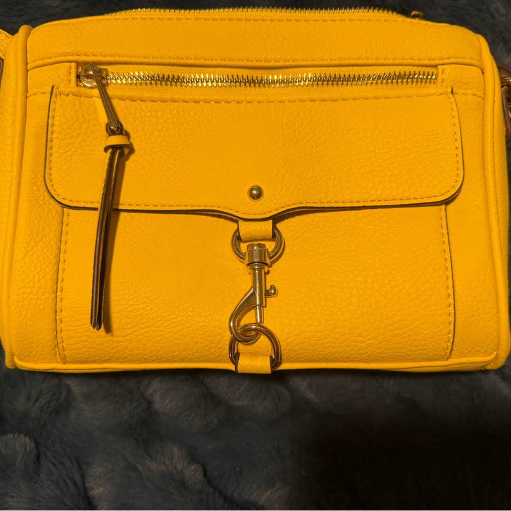 NWT Charming Charlie Yellow Crossbody Bag - Picture 2 of 12